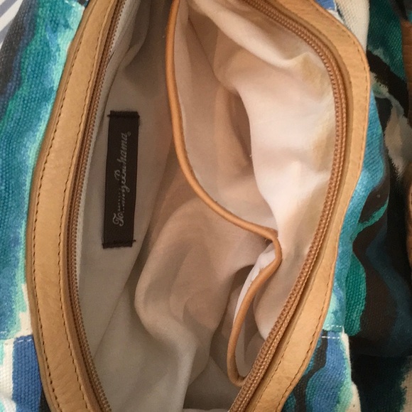 Tommy Bahamas boho bag exc shape leather strap/etc - Picture 3 of 4